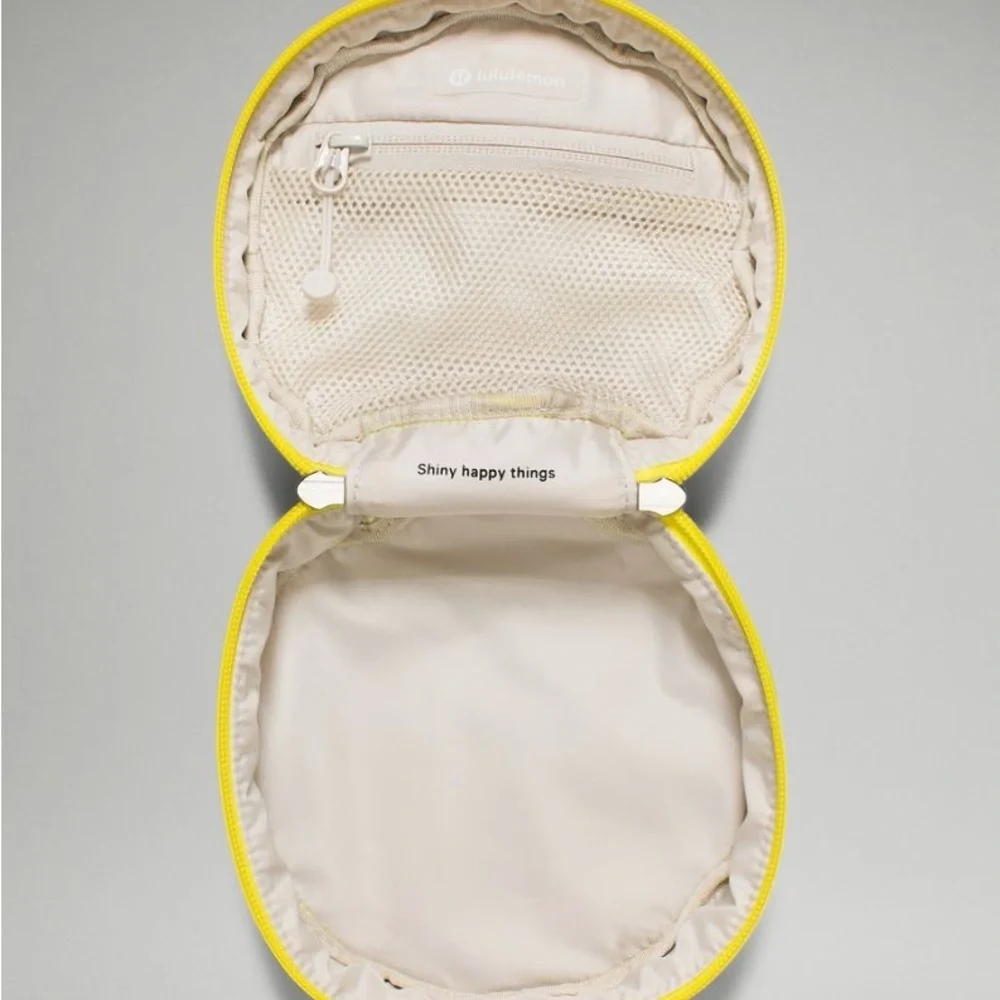 lululemon athletica Daily Essentials Mini Pouch - Picture 9 of 12